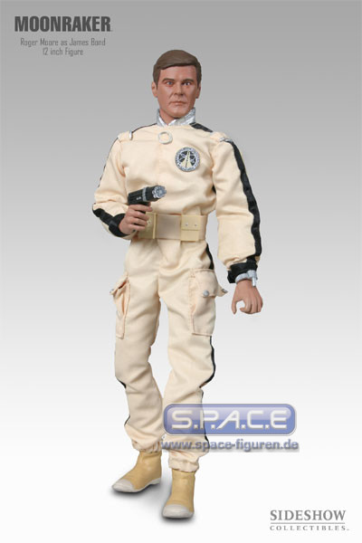 12 Roger Moore as James Bond (James Bond Moonraker)