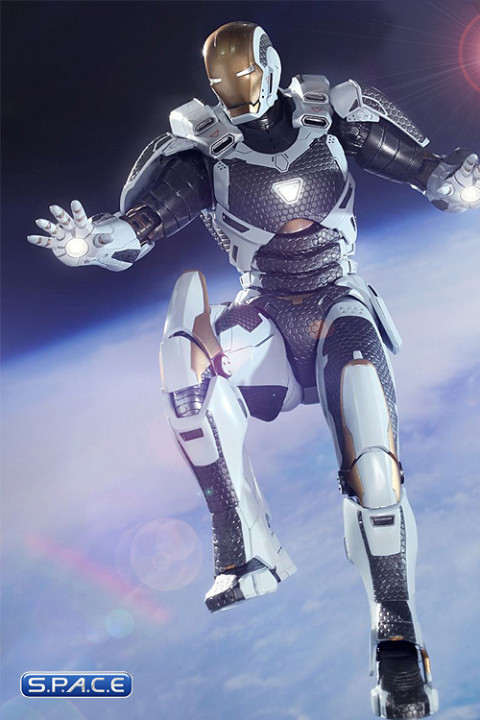1/6 Scale Starboost Mark XXXIX Movie Masterpiece MMS214 (Iron Man 3)