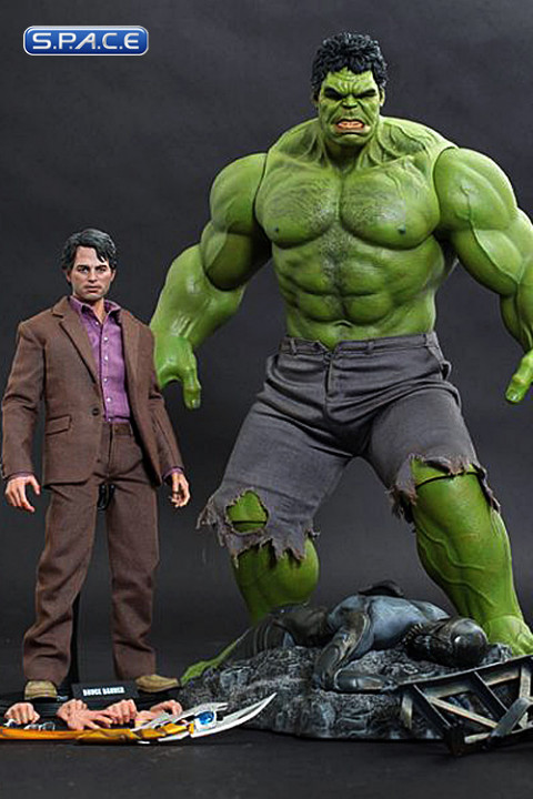 1/6 Scale Bruce Banner and Hulk Premium Edition Movie Masterpiece MMS230 (The Avengers)