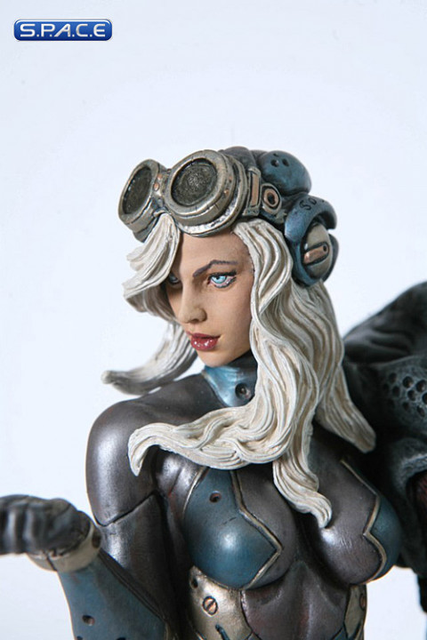 Space Host Girl by Erick Sosa Statue (Fantasy Figure Gallery)