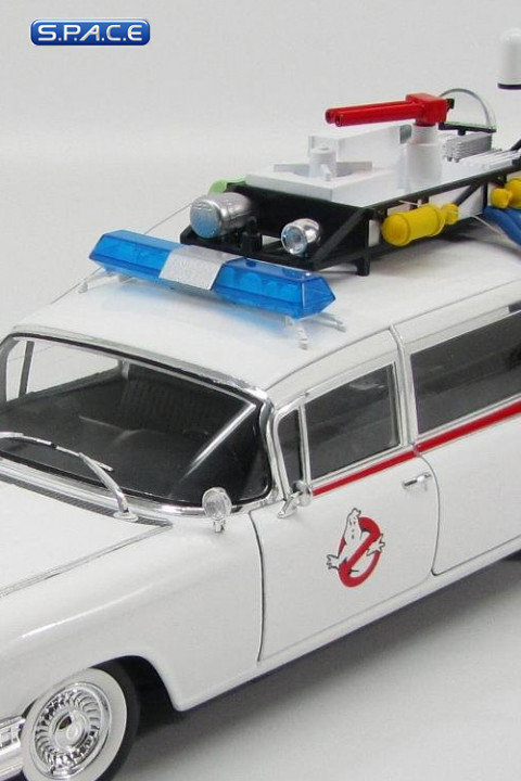 1:18 Ecto-1 Die Cast Hot Wheels BCJ75 (Ghostbusters)