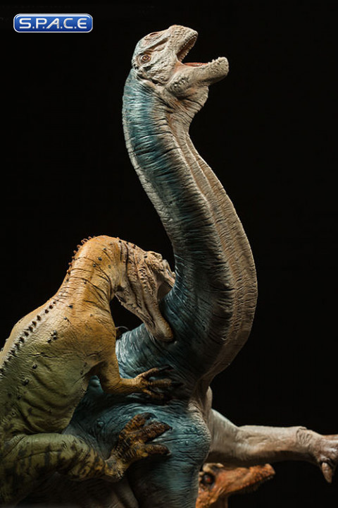 Allosaurus vs. Camarasaurus Statue (Dinosauria)