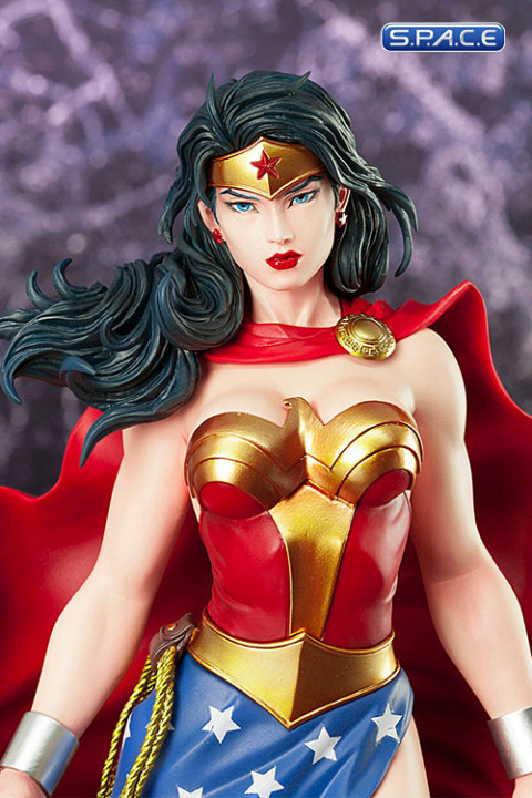 1/6 Scale Wonder Woman ArtFX Statue (DC Comics)