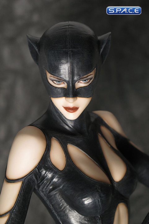 Catwoman Resin Statue by Luis Royo (Fantasy Figure Gallery)