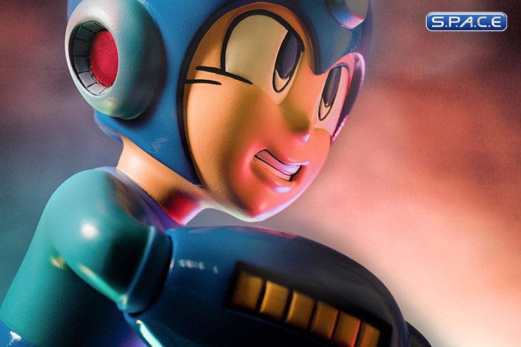 Running Megaman Statue (Megaman)