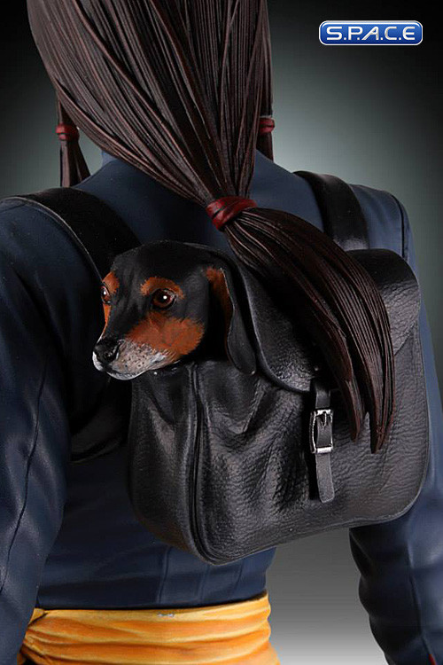 Katya Statue (Honey Trap)