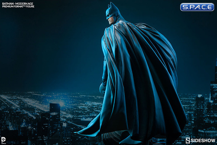Batman Modern Age Premium Format Figure (DC Comics)