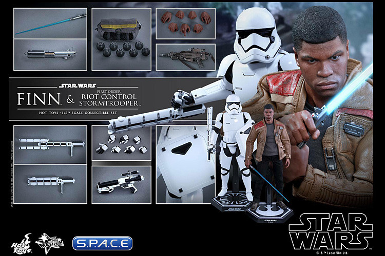 1/6 Scale Finn and First Order Riot Control Stormtrooper Movie Masterpiece Set (Star Wars)