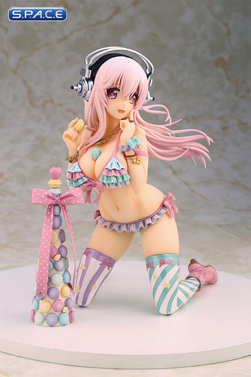 1/7 Scale Sonico with Macaron PVC Statue (Super Sonico The Animation)