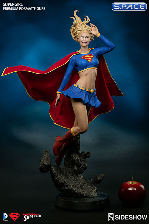 Supergirl Premium Format Figure (DC Comics)