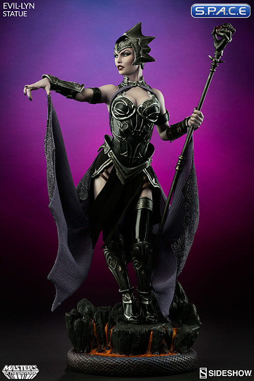 Evil-Lyn Statue (Masters of the Universe)