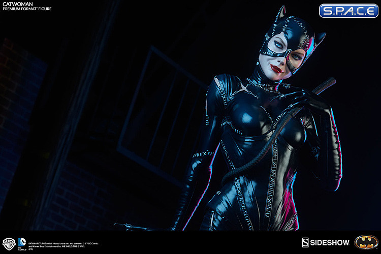 Catwoman Premium Format Figure (Batman Returns)