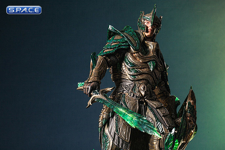 Glass Armor Statue (The Elder Scrolls V: Skyrim)