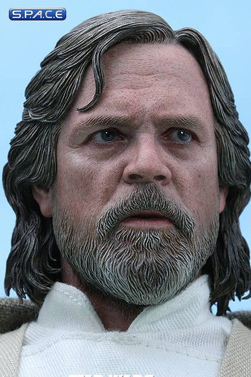 1/6 Scale Luke Skywalker Movie Masterpiece MMS390 (Star Wars: The Force Awakens)