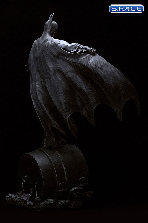 1/6 Scale Batman Statue by Luis Royo (Fantasy Figure Gallery)