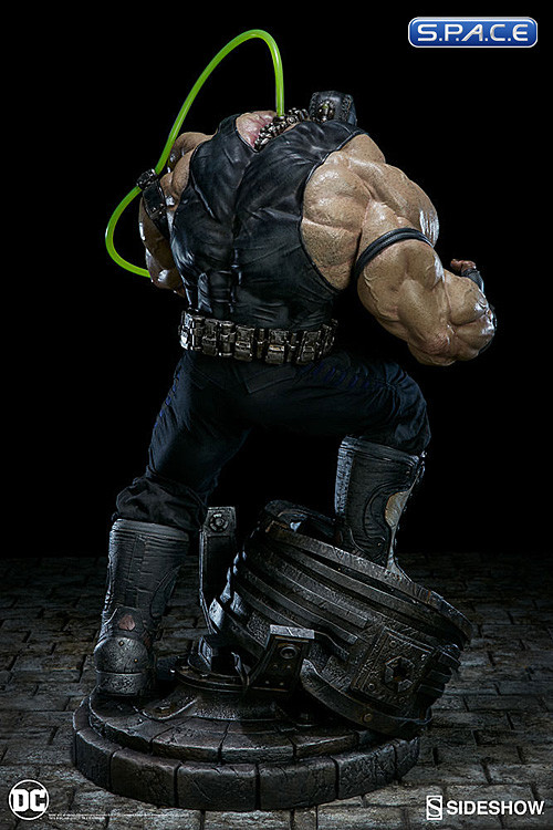 Bane Premium Format Figure (DC  Comics)