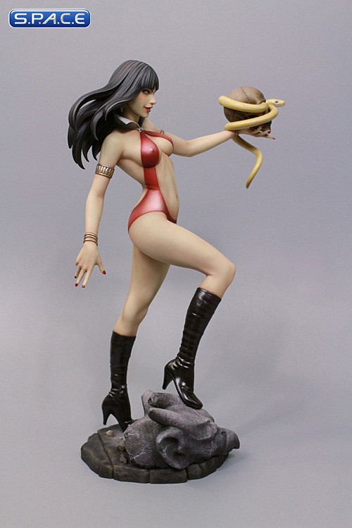 1/6 Scale Vampirella Statue (Women of Dynamite)