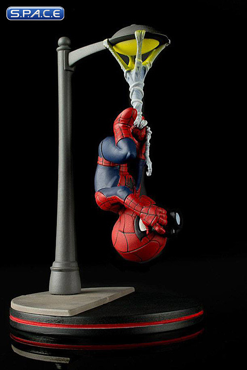 Spider-Man with Spider Cam Q-Fig Figure (Marvel)