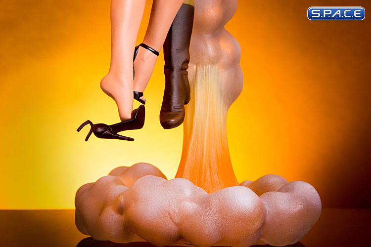 Rocketeer & Betty Statue (Rocketeer)