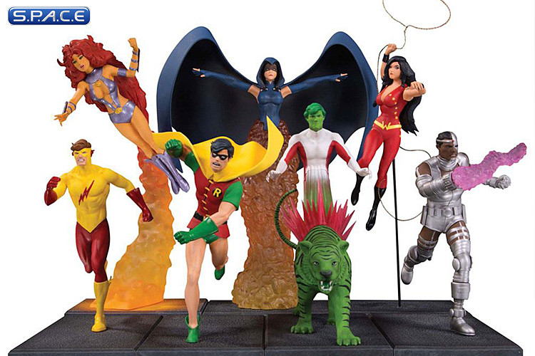 Wonder Girl Multi-Part Statue (Teen Titans)