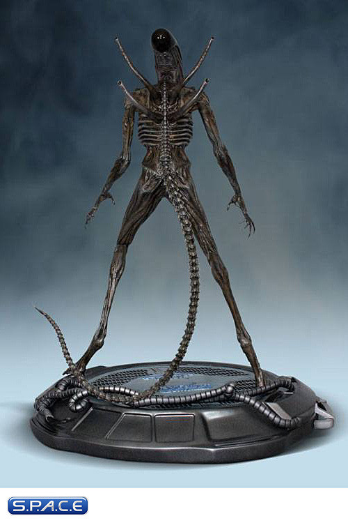 Xenomorph Statue (Alien: Covenant)