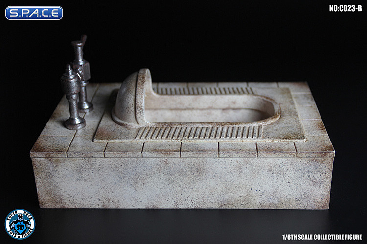 1/6 Scale dirty squat toilet