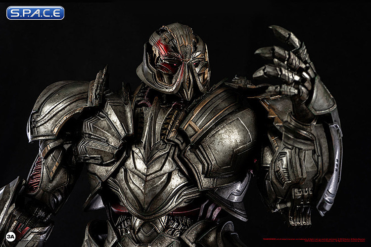 19 Megatron (Transformers: The Last Knight)