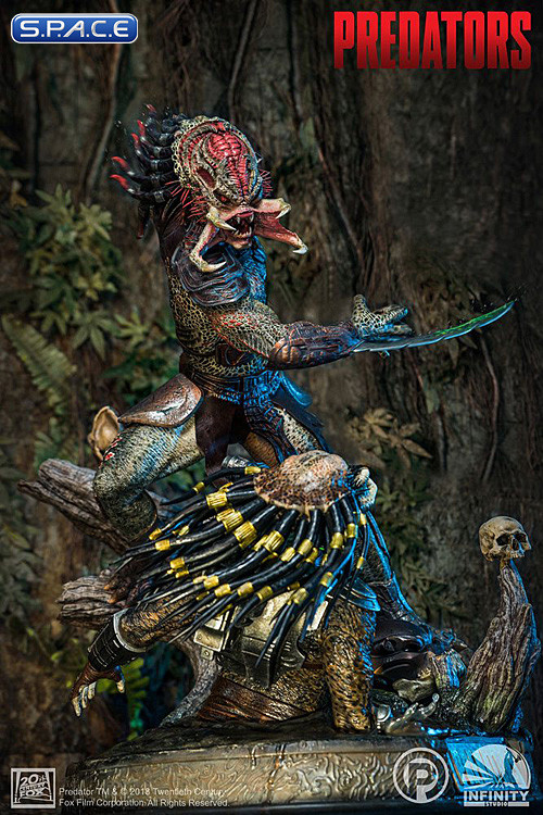 Berserker Predator Statue (Predators)