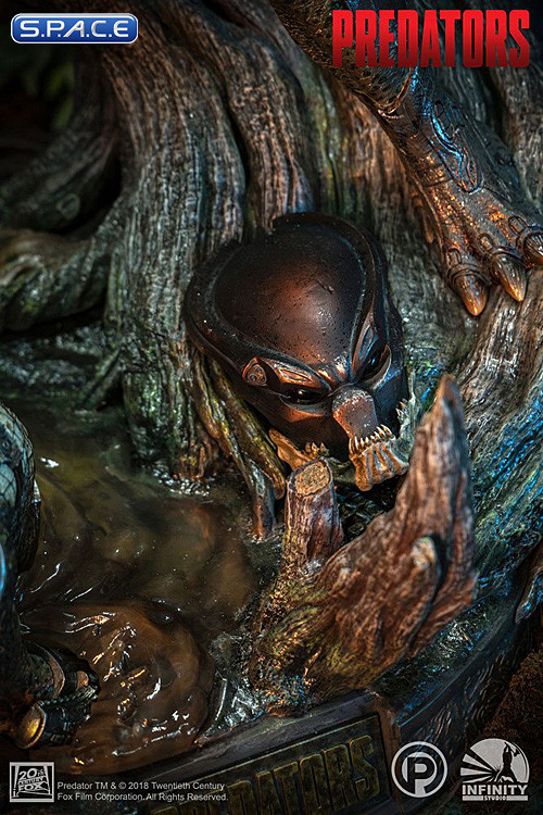 Berserker Predator Statue (Predators)