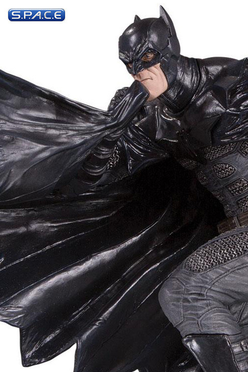 Black Label Batman Designer Series Statue by Lee Bermejo (DC Comics)