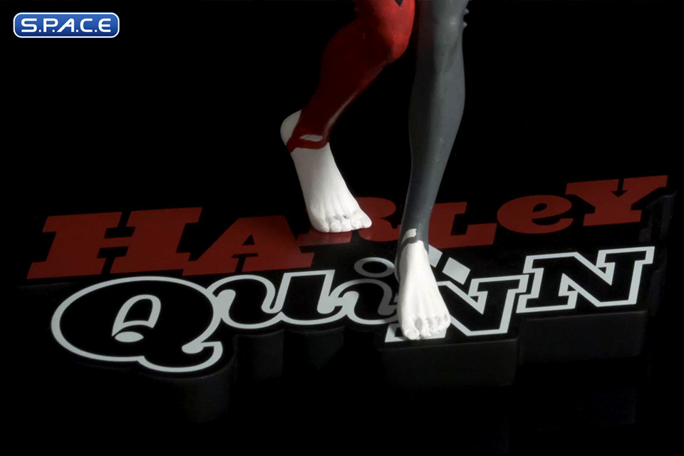 Harley Quinn red, white & black Statue by Greg Horn (DC Comics)