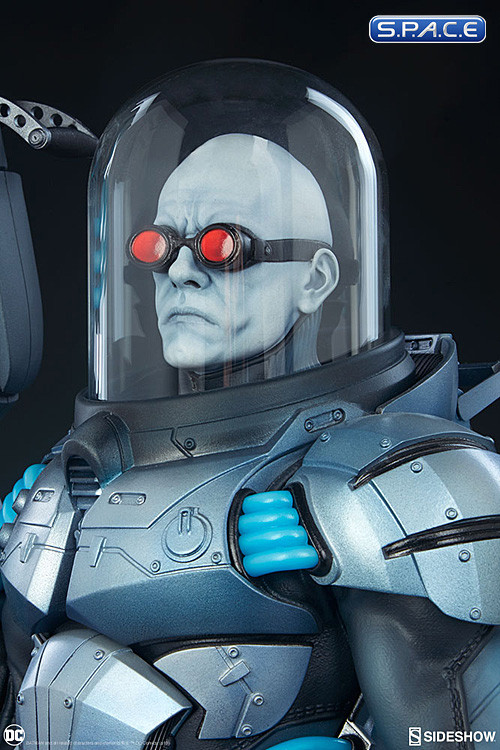Mr. Freeze Premium Format Figure (DC Comics)