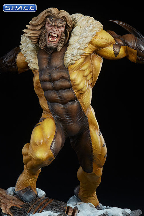 Sabretooth Premium Format Figure (Marvel)