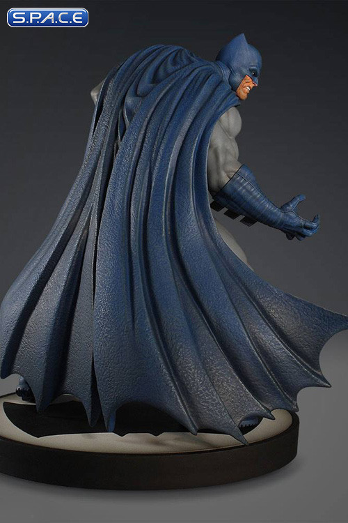 Batman Dark Knight Maquette (DC Comics)