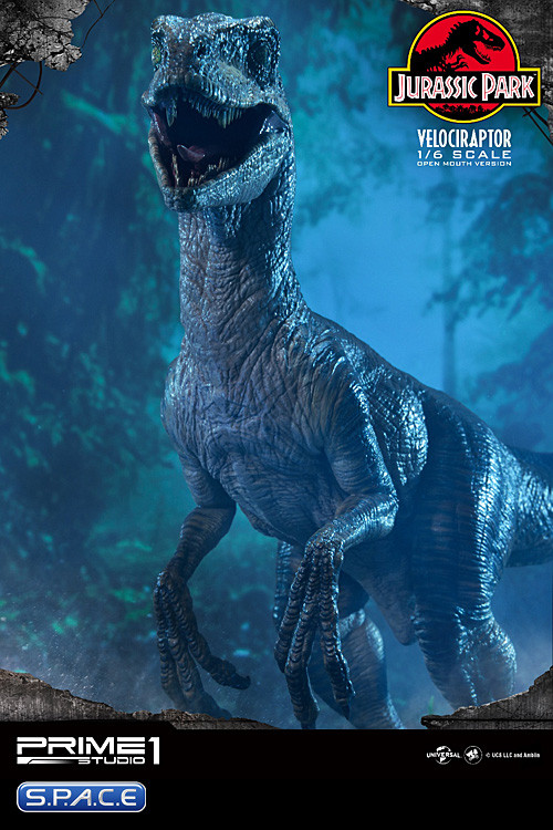 1/6 Scale Velociraptor Legacy Museum Collection Statue - open Mouth Version (Jurassic Park)
