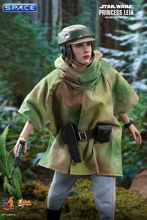 1/6 Scale Princess Leia Movie Masterpiece MMS549 (Star Wars)