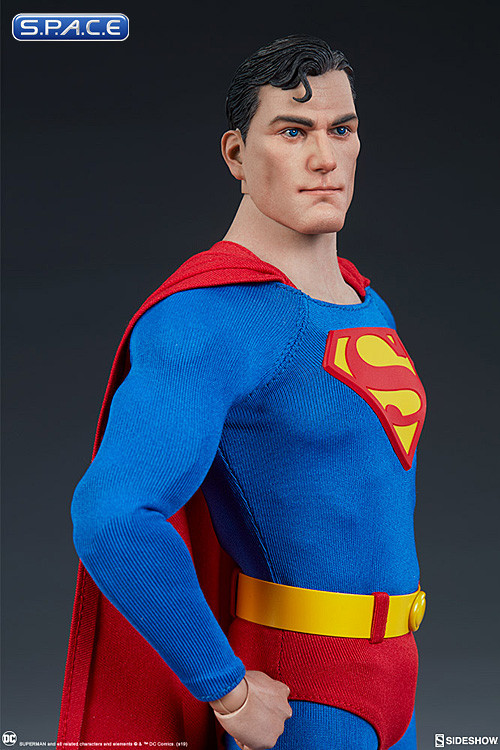 1/6 Scale Superman (DC Comics)