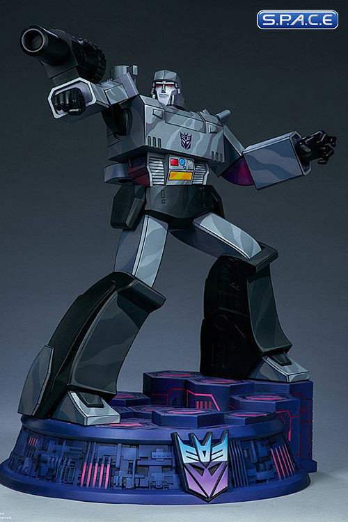 Megatron Museum Scale Statue (Transformers G1)