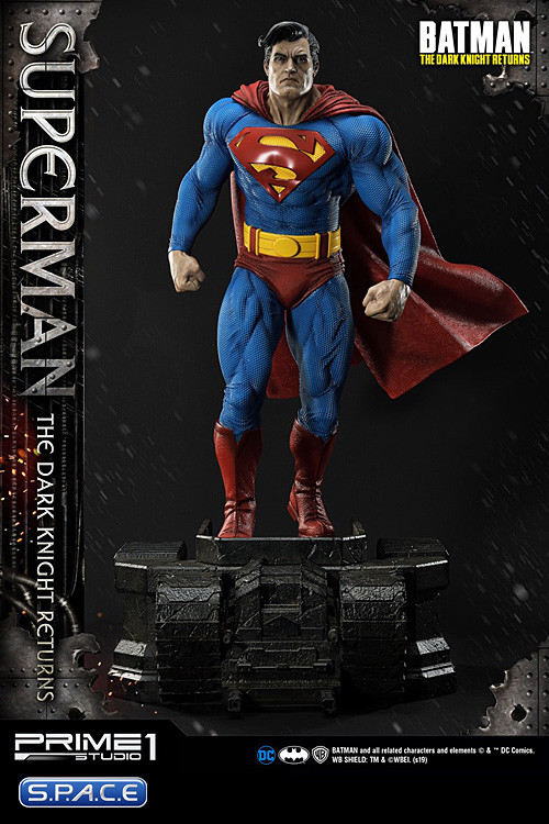1/3 Scale Superman Museum Masterline Statue (Batman: The Dark Knight Returns)