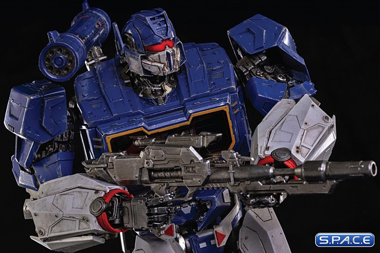 Soundwave and Ravage DLX Scale Collectible Figure (Bumblebee)