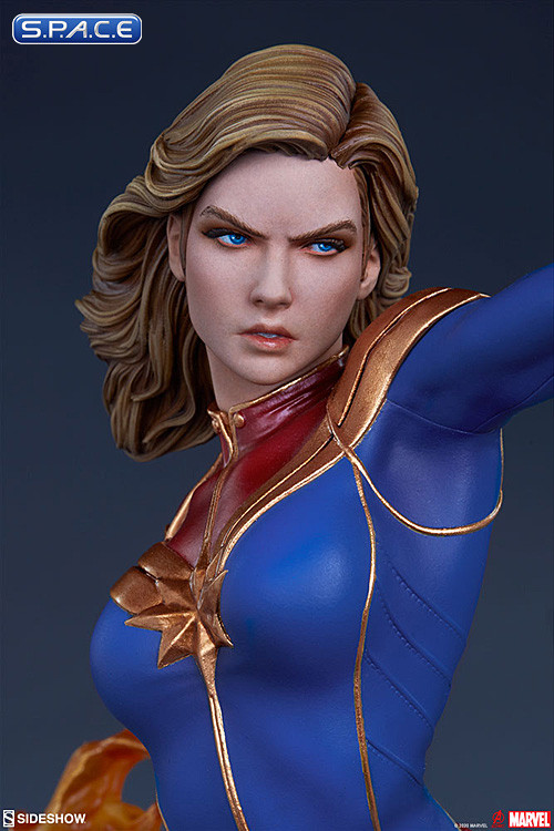 Captain Marvel Avengers Assemble Statue (Marvel)