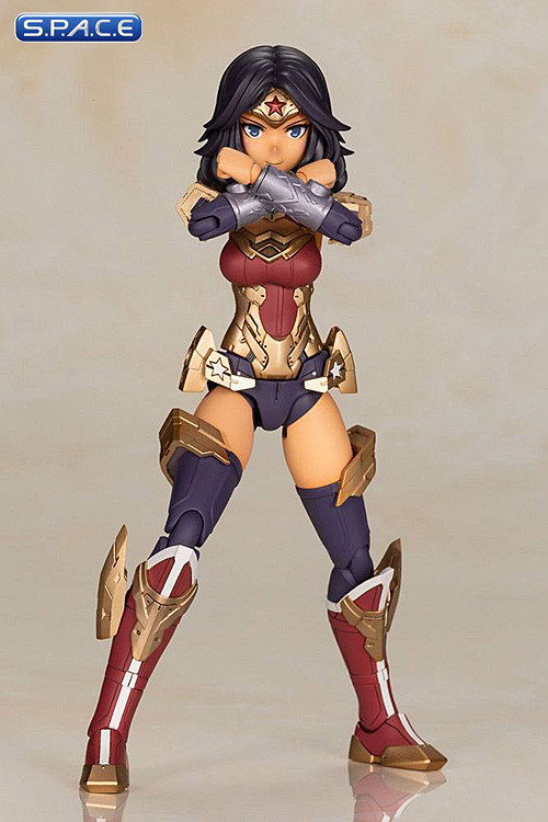 Wonder Woman DC Comics Cross Frame Girl Model Kit (DC Comics)
