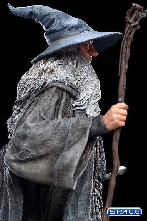 Gandalf the Grey Pilgrim Statue (Lord of the Rings)