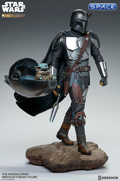 The Mandalorian Premium Format Figure (The Mandalorian)