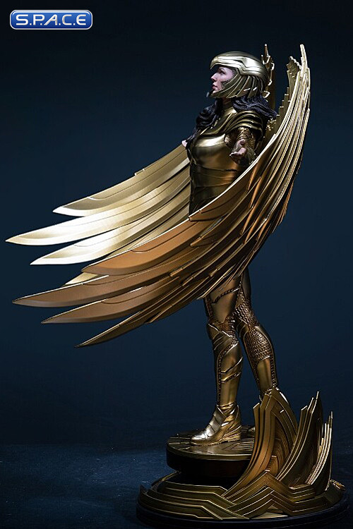 Wonder Woman Statue (Wonder Woman 1984)