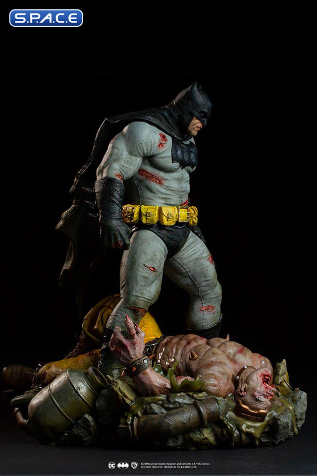 Batman Diorama by Ivan Reis (Batman: The Dark Knight Returns)