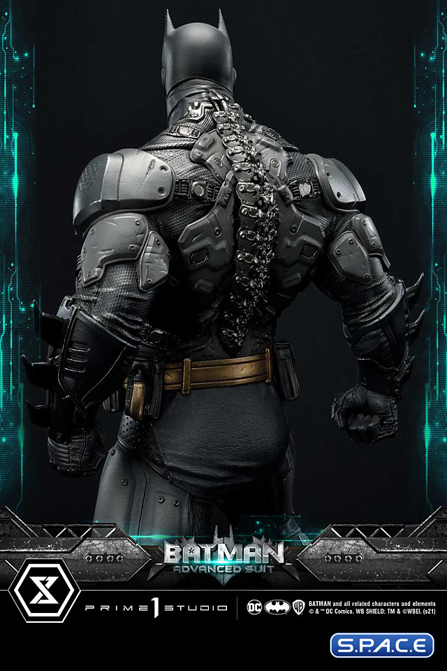 Batman Advanced Suit by Josh Nizzi Ultimate Museum Masterline Statue (DC Comics)