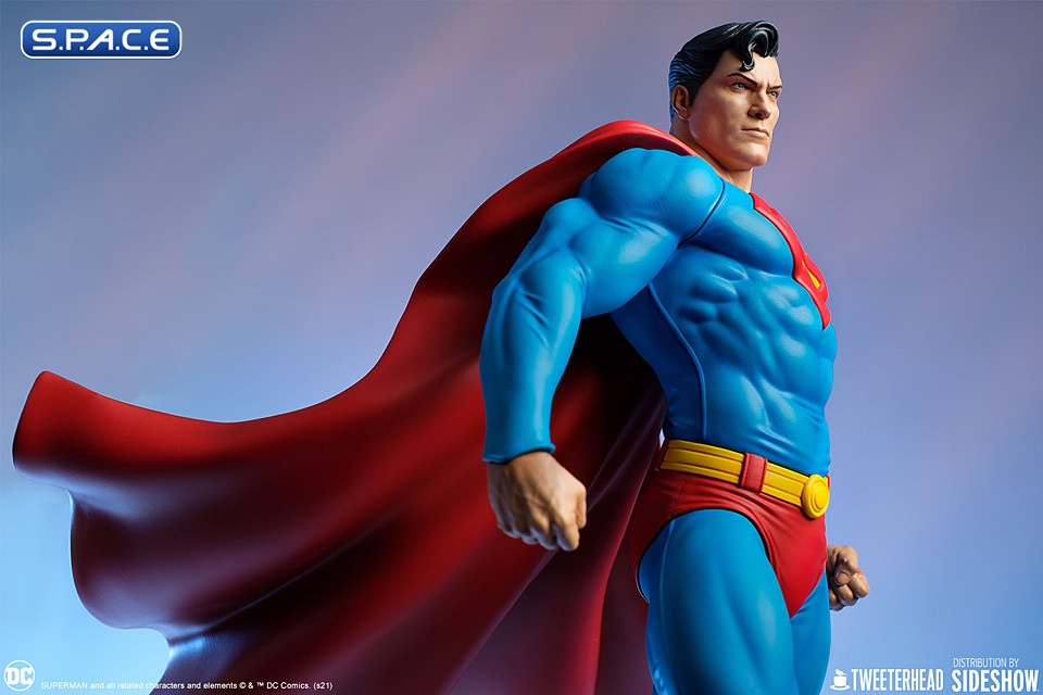 Superman Maquette (DC Comics)