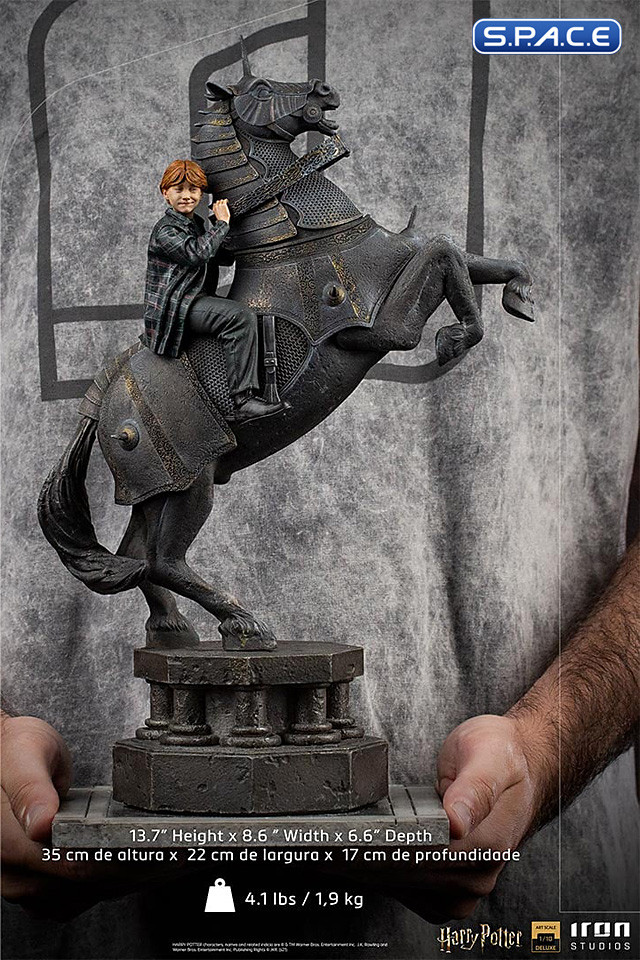 1/10 Scale Ron Weasley at the Wizard Chess Deluxe Art Scale Statue (Harry Potter)