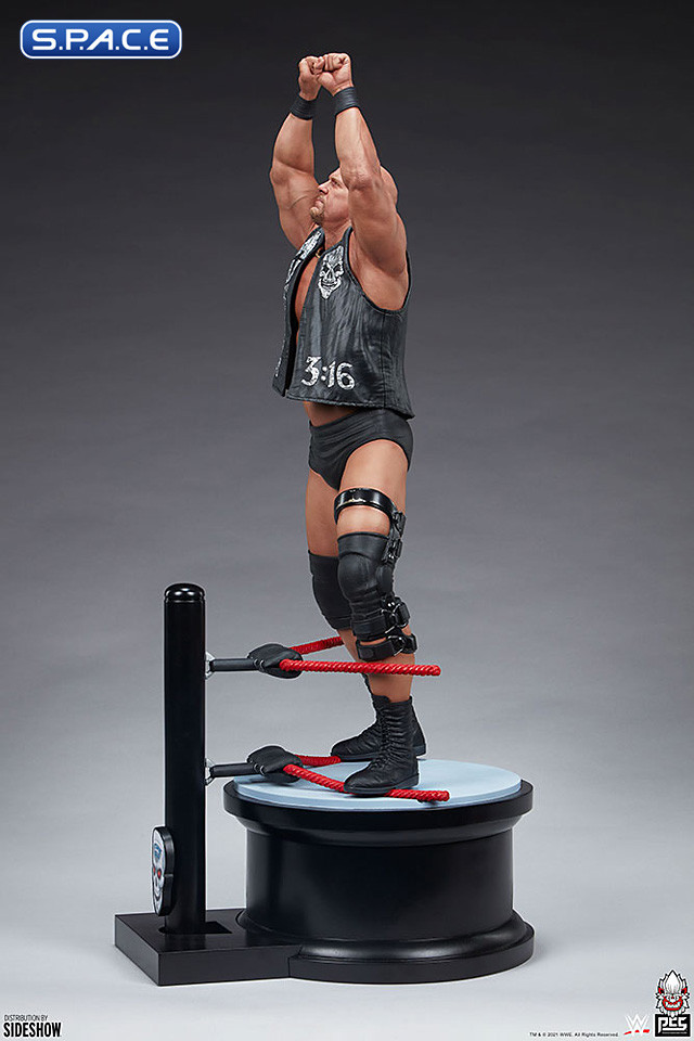 1/4 Scale Stone Cold Steve Austin Statue (WWE)